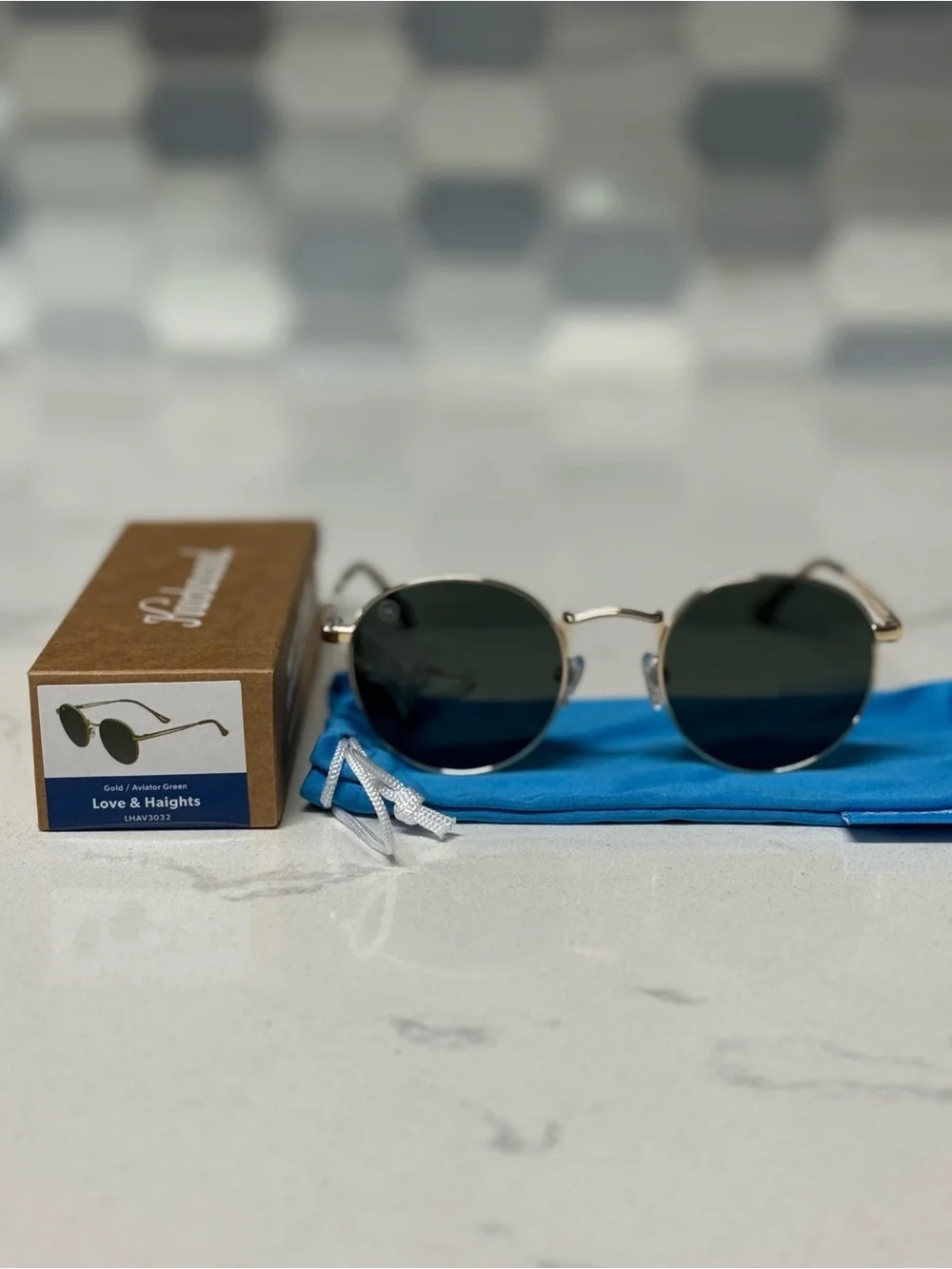 Love & Haights Gold Aviator Sunglasses with Green Lenses